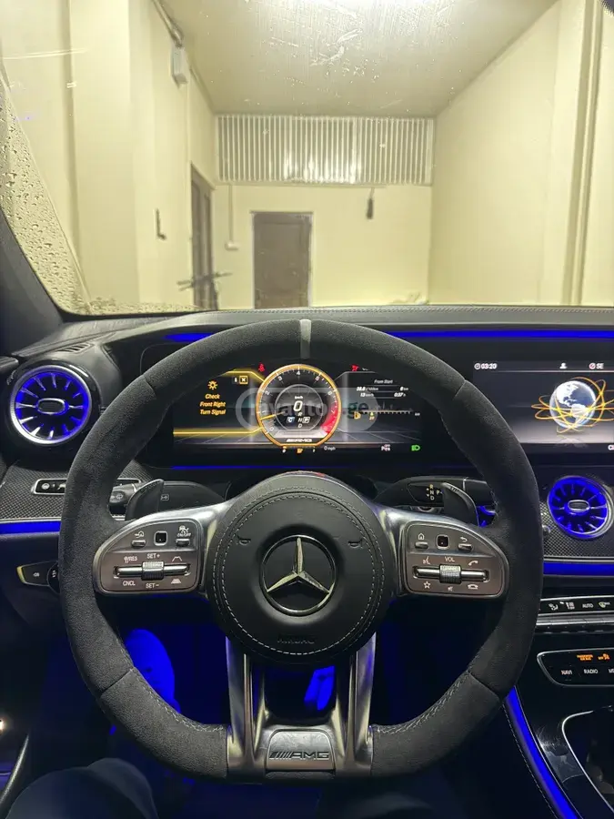 Mercedes-Benz E 63 AMG 2018 — photo 2