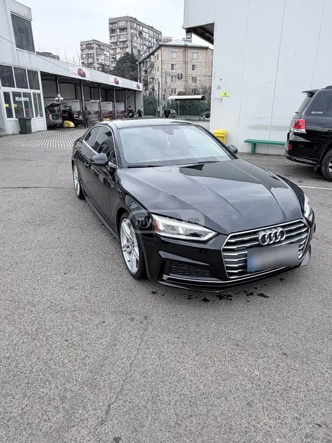 Audi A5 2019 — photo 2