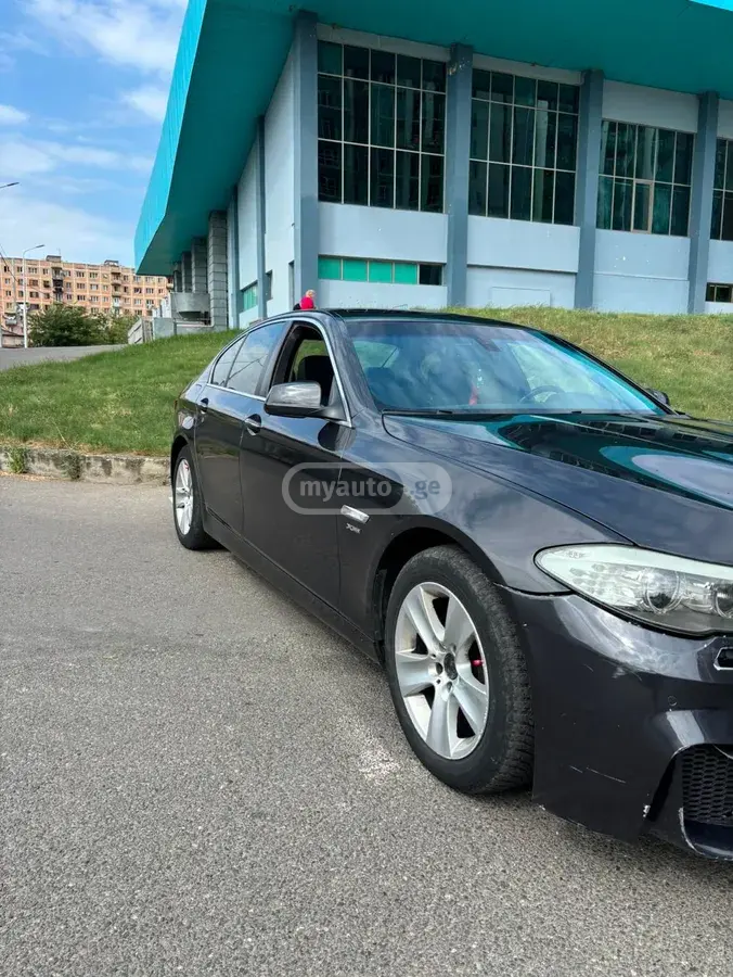 BMW 528 2012 — photo 2