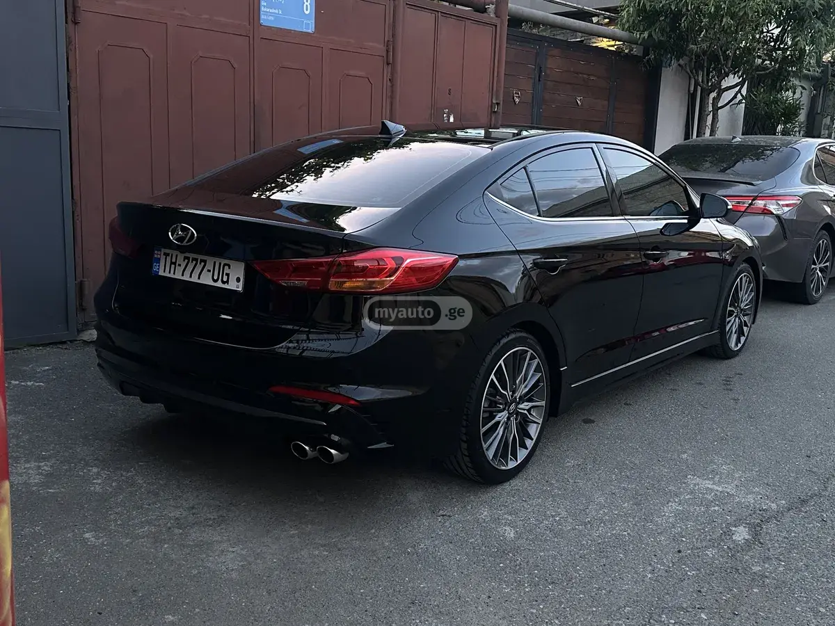 Hyundai Elantra 2016 — photo 2
