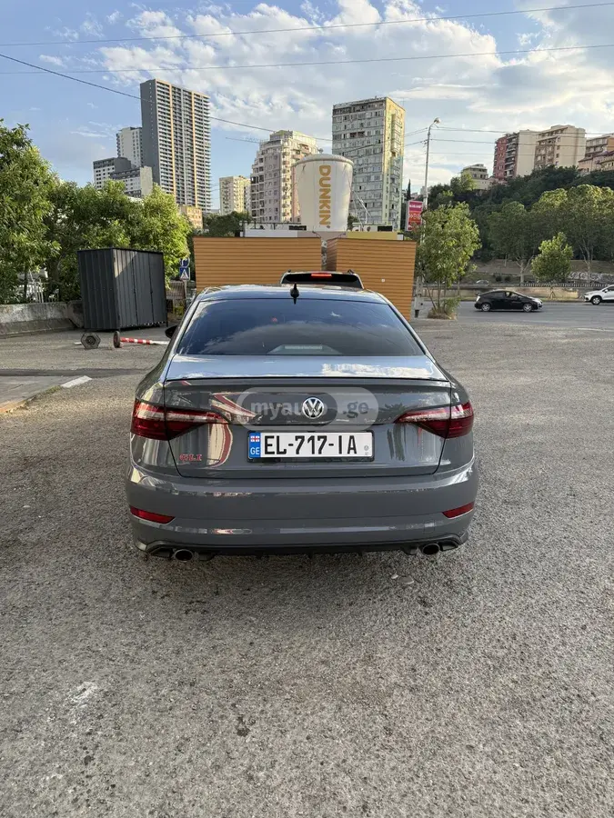 Volkswagen Jetta 2021 — photo 2