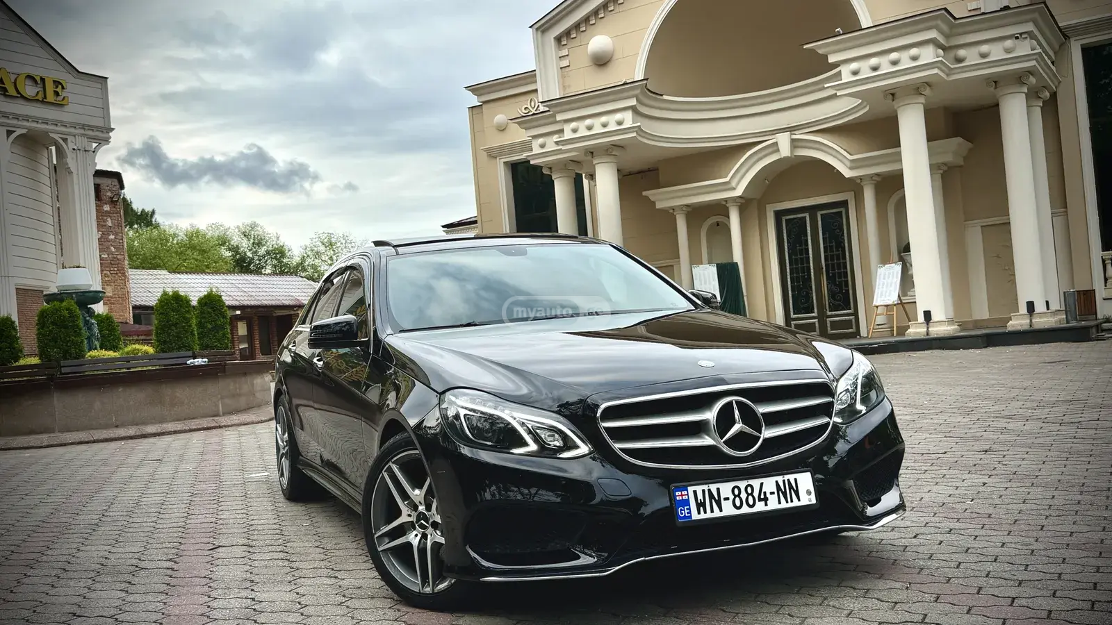 Mercedes-Benz E 350 2014 — photo 2