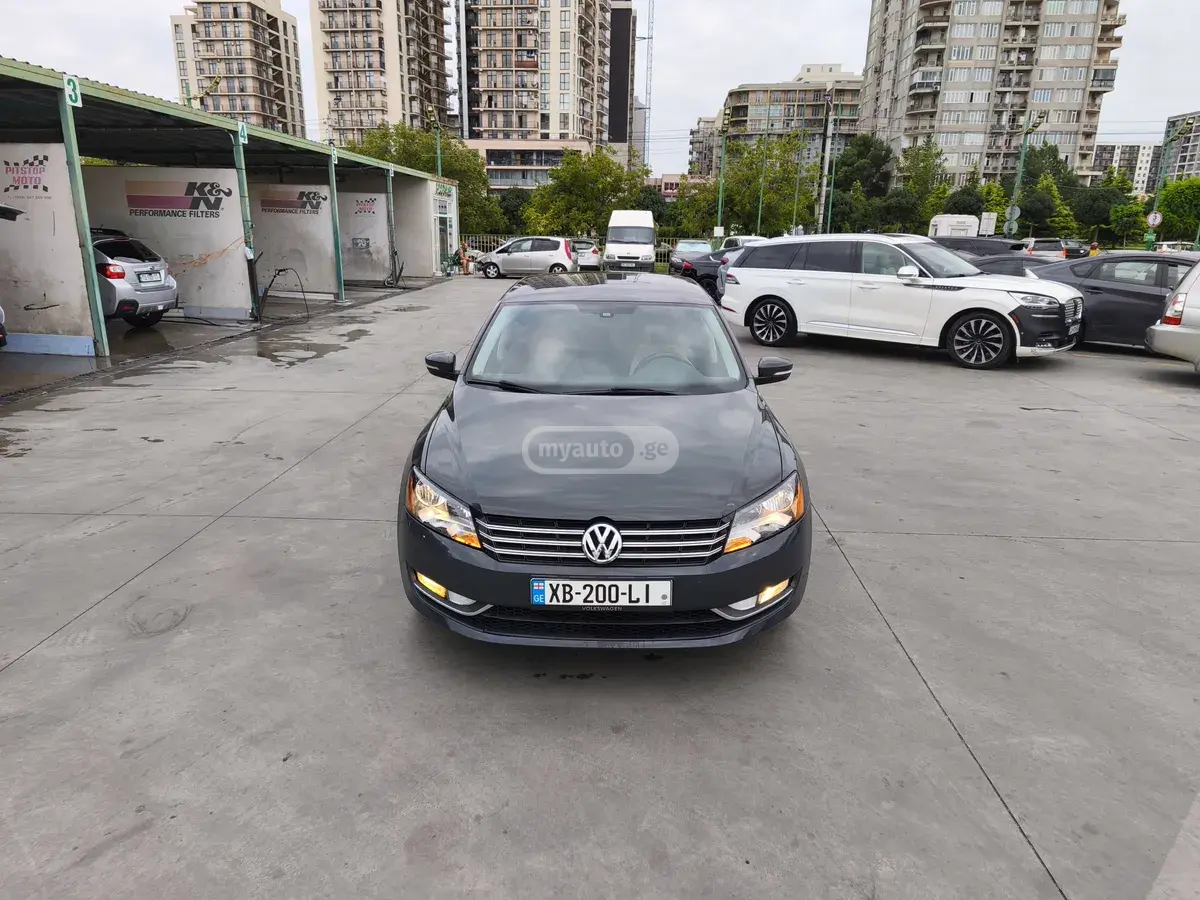 Volkswagen Passat 2014 — photo 2