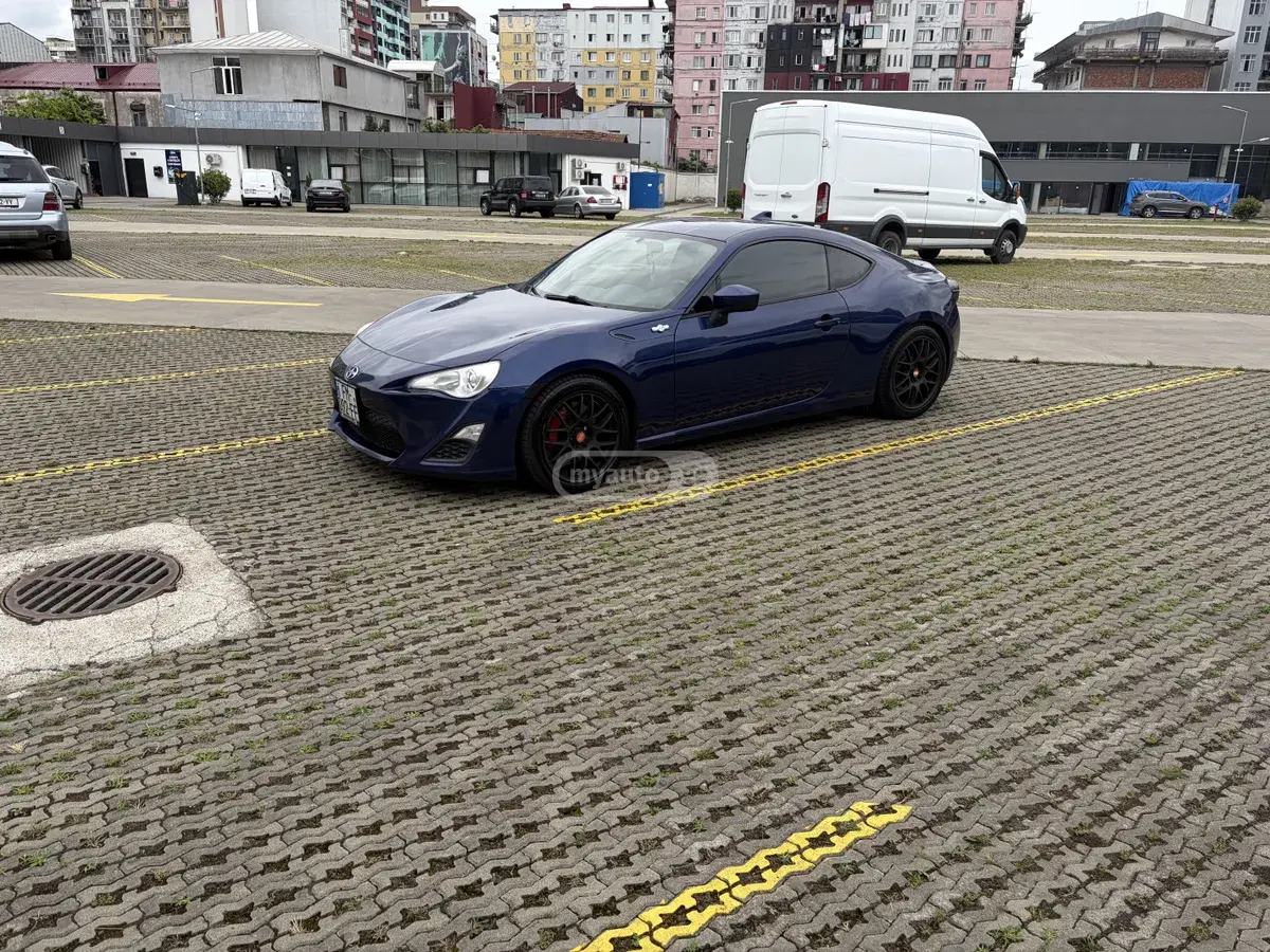 Scion FR-S 2015 — photo 2