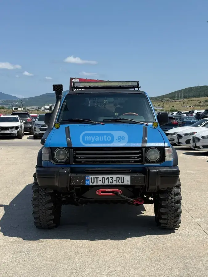 Mitsubishi Pajero 1991 — photo 2