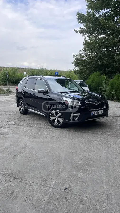 Subaru Forester 2019 — photo 2
