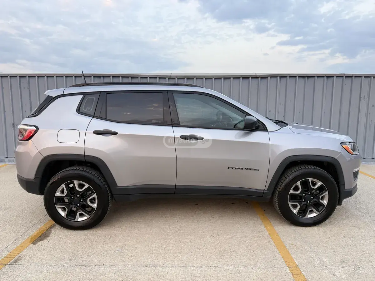 Jeep Compass 2021 — photo 2