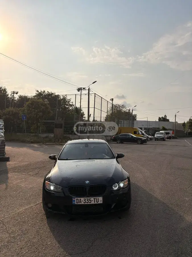 BMW 335 2009 — photo 2