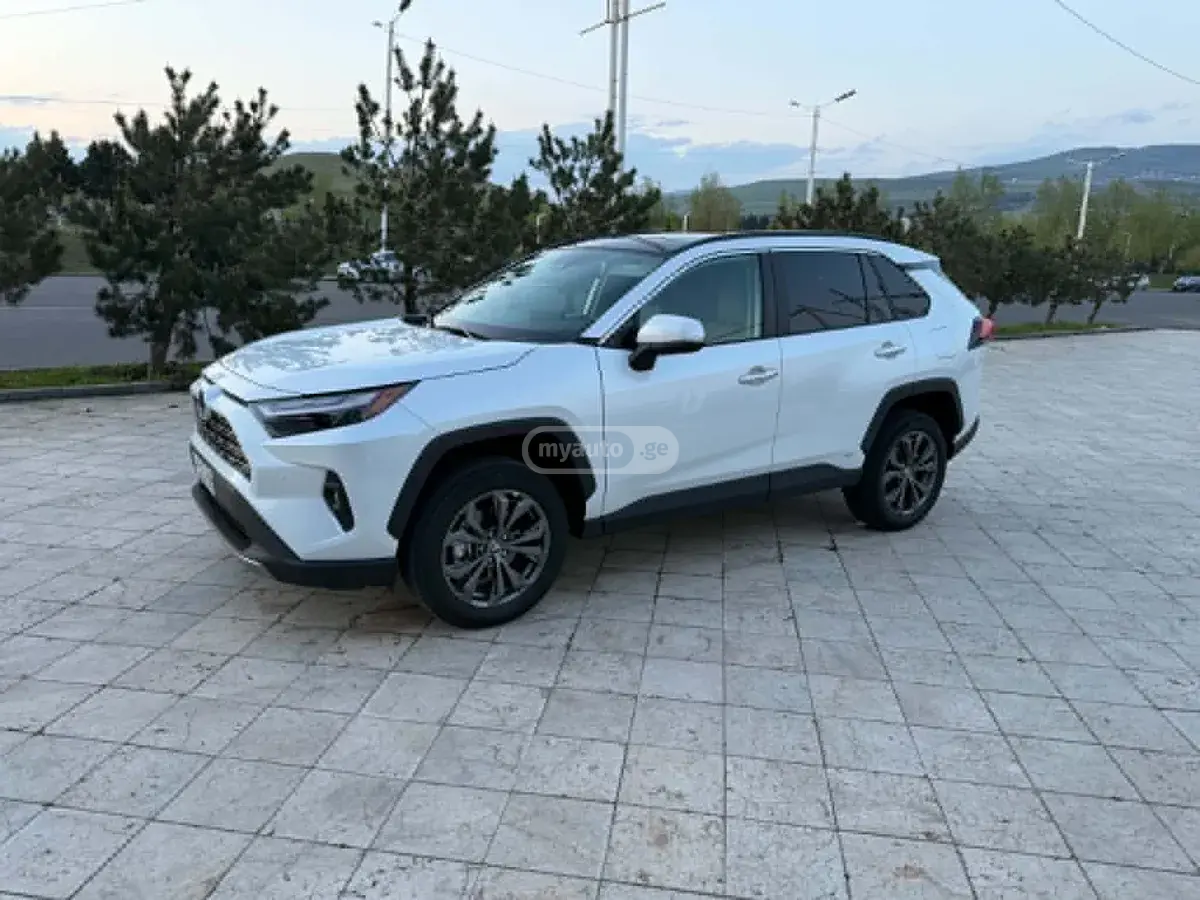 Toyota RAV4 2024 — photo 2