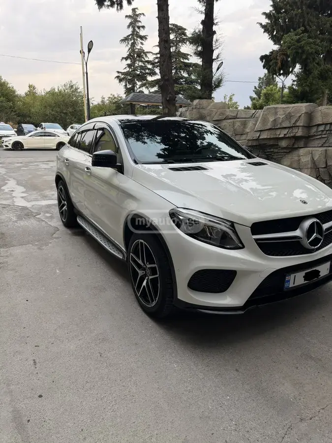 Mercedes-Benz GLE 350 2017 — photo 2