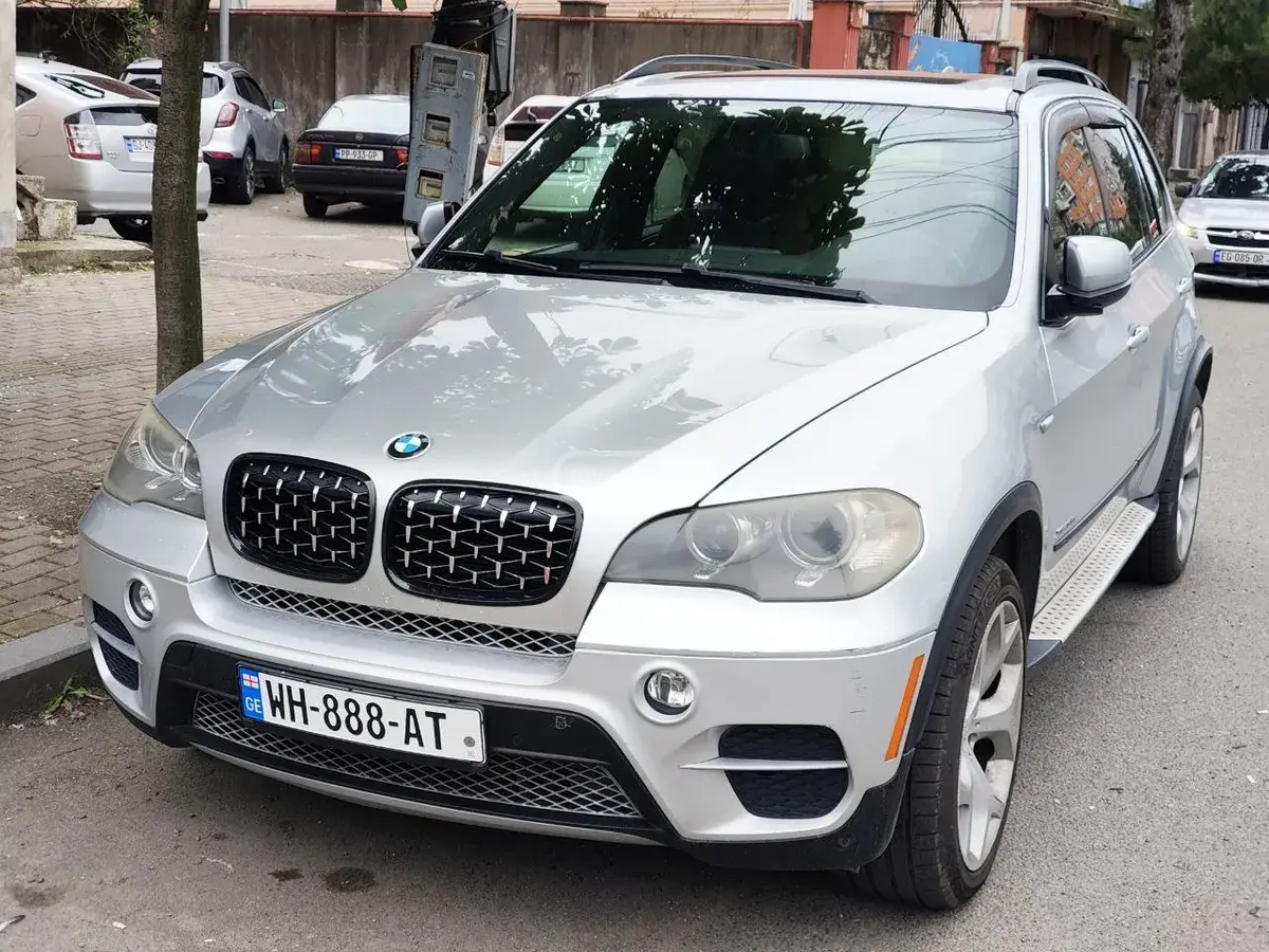BMW X5 2012 — photo 2