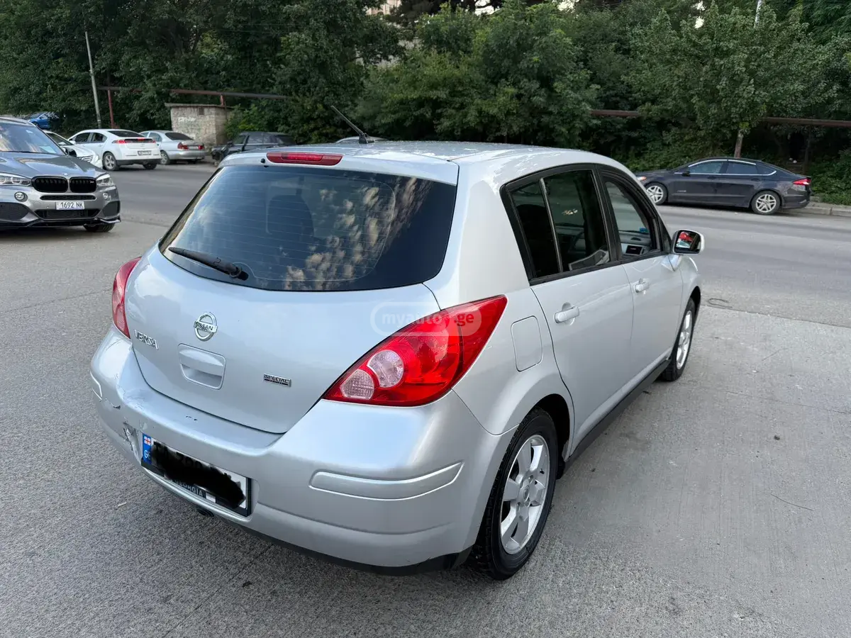 Nissan Versa