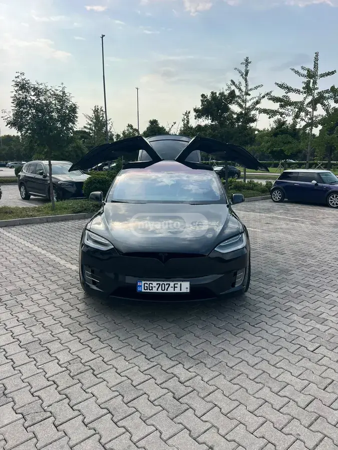 Tesla Model X 2016 — photo 2