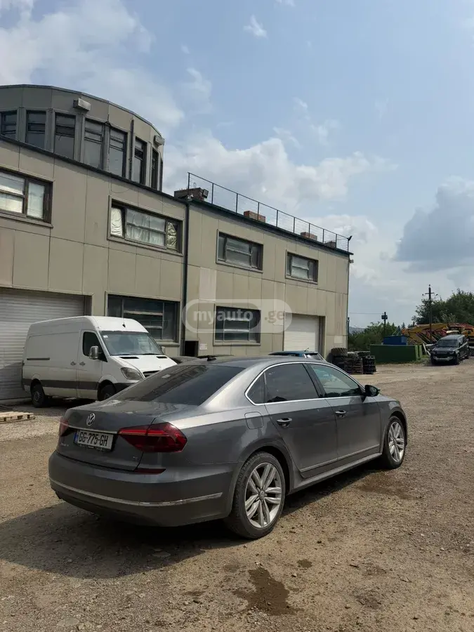 Volkswagen Passat