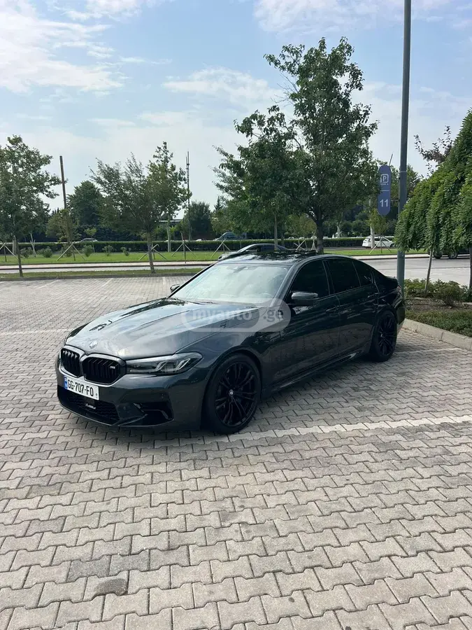 BMW M5 2018 — photo 2
