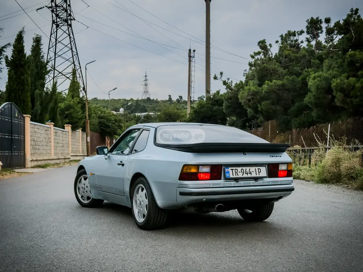 Porsche 944 1989 — photo 2