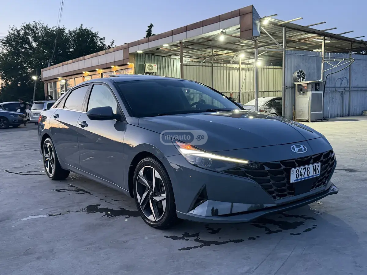 Hyundai Elantra