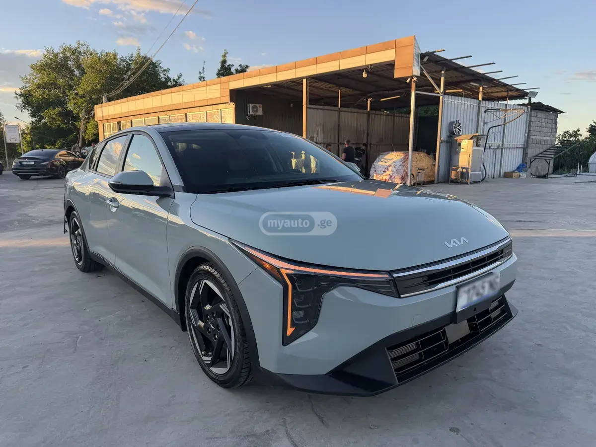 Kia K4