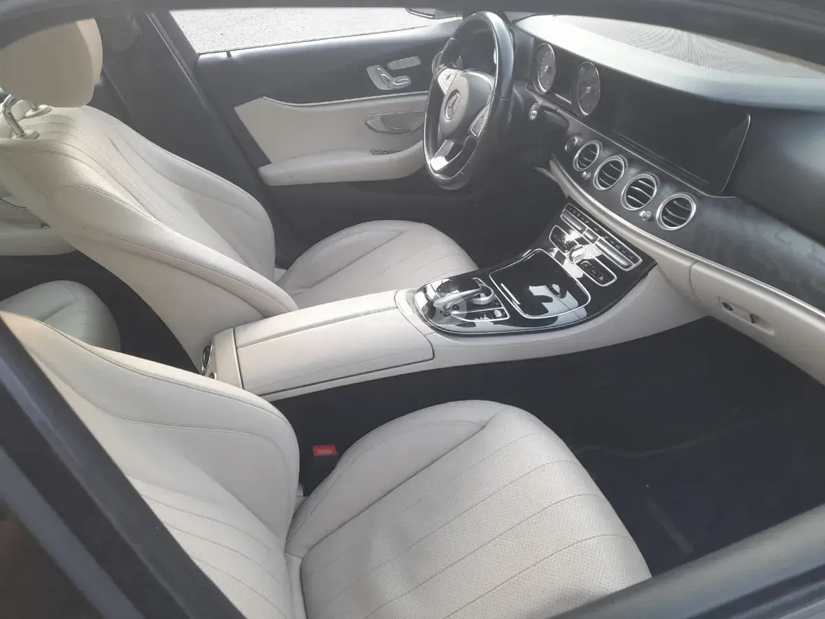 Mercedes-Benz E 350 2016 — photo 2