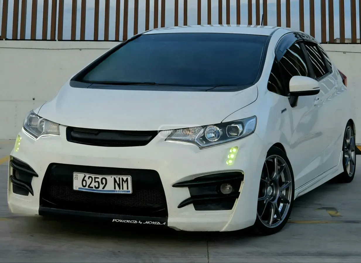 Honda Fit 2015 — photo 2