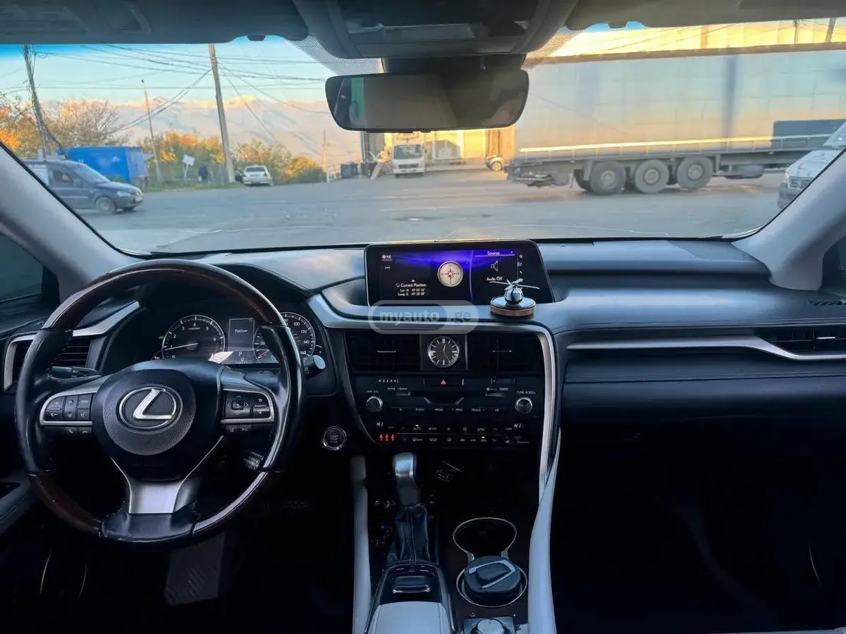 Lexus RX 350 2017 — photo 2