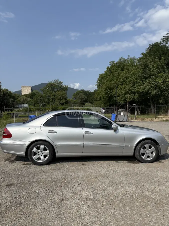 Mercedes-Benz 220 2003 — photo 2