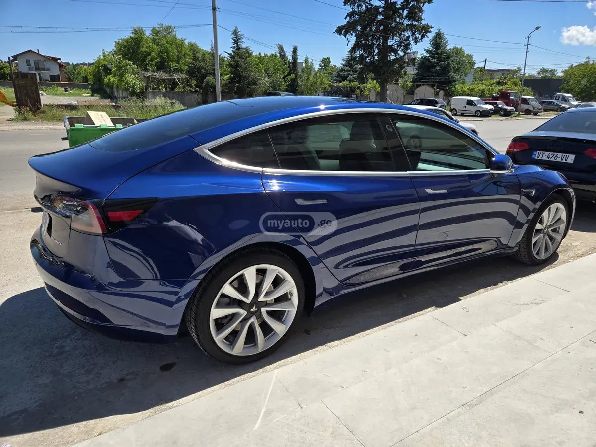 Tesla Model 3 2020 — photo 2
