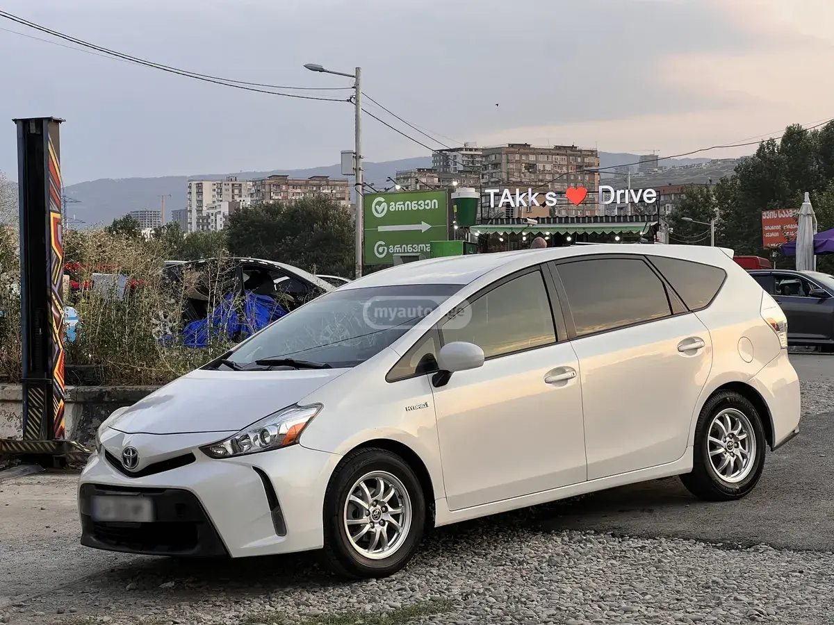 Toyota Prius V