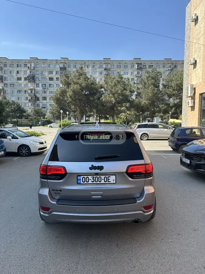 Jeep Grand Cherokee 2018 — photo 2