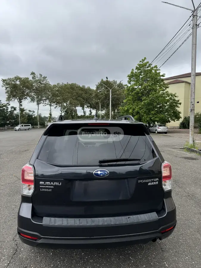 Subaru Forester 2016 — photo 2