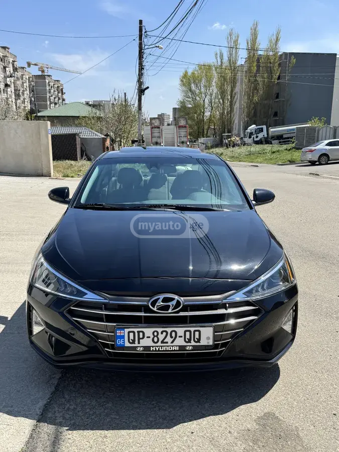 Hyundai Elantra