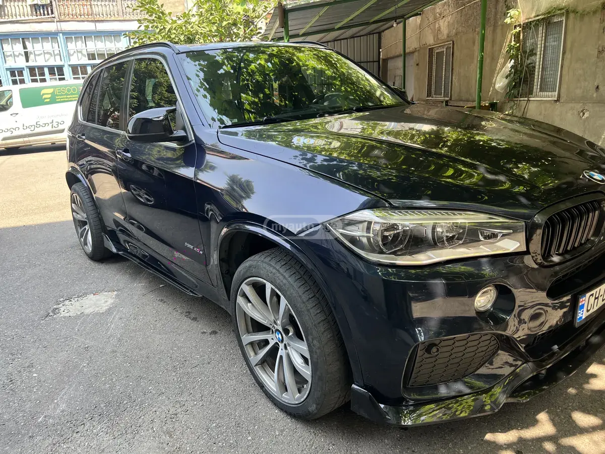 BMW X5 2015 — photo 2