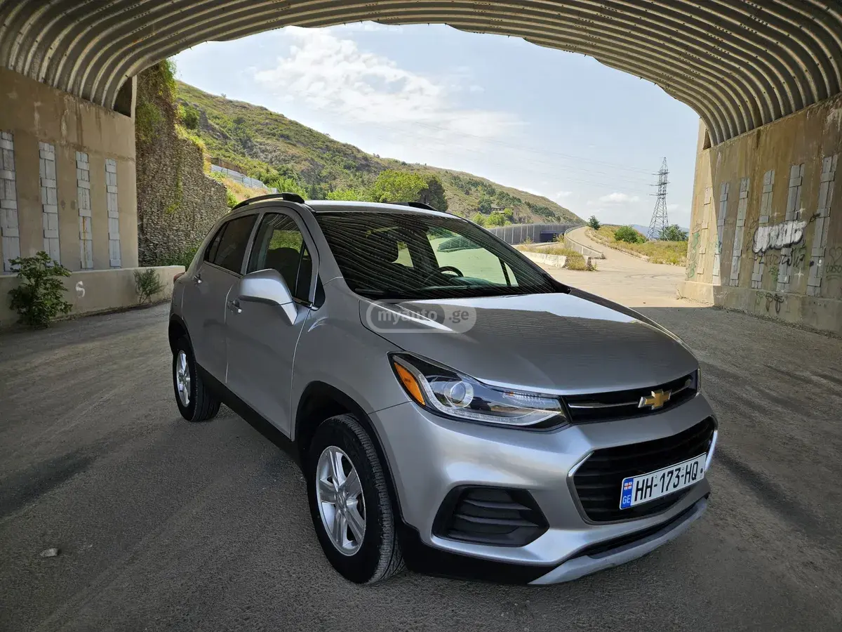 Chevrolet Trax 2018 — photo 2