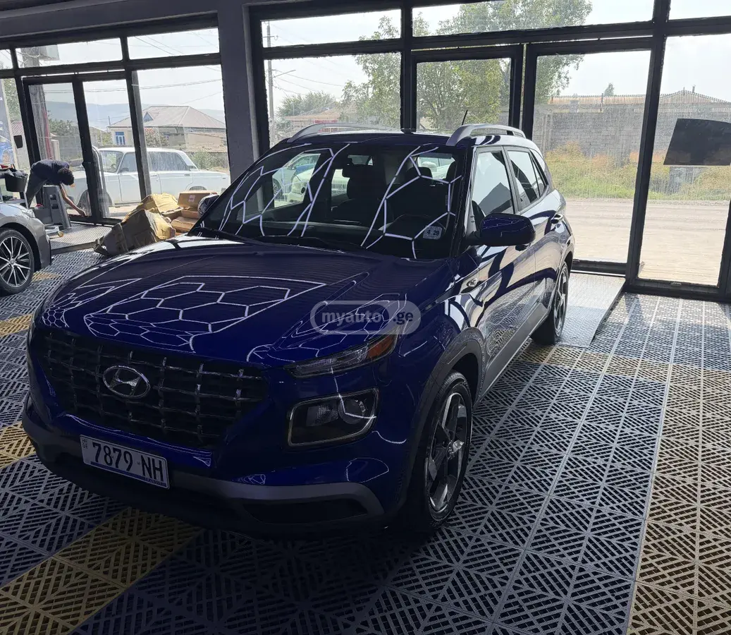 Hyundai Venue 2025 — photo 2