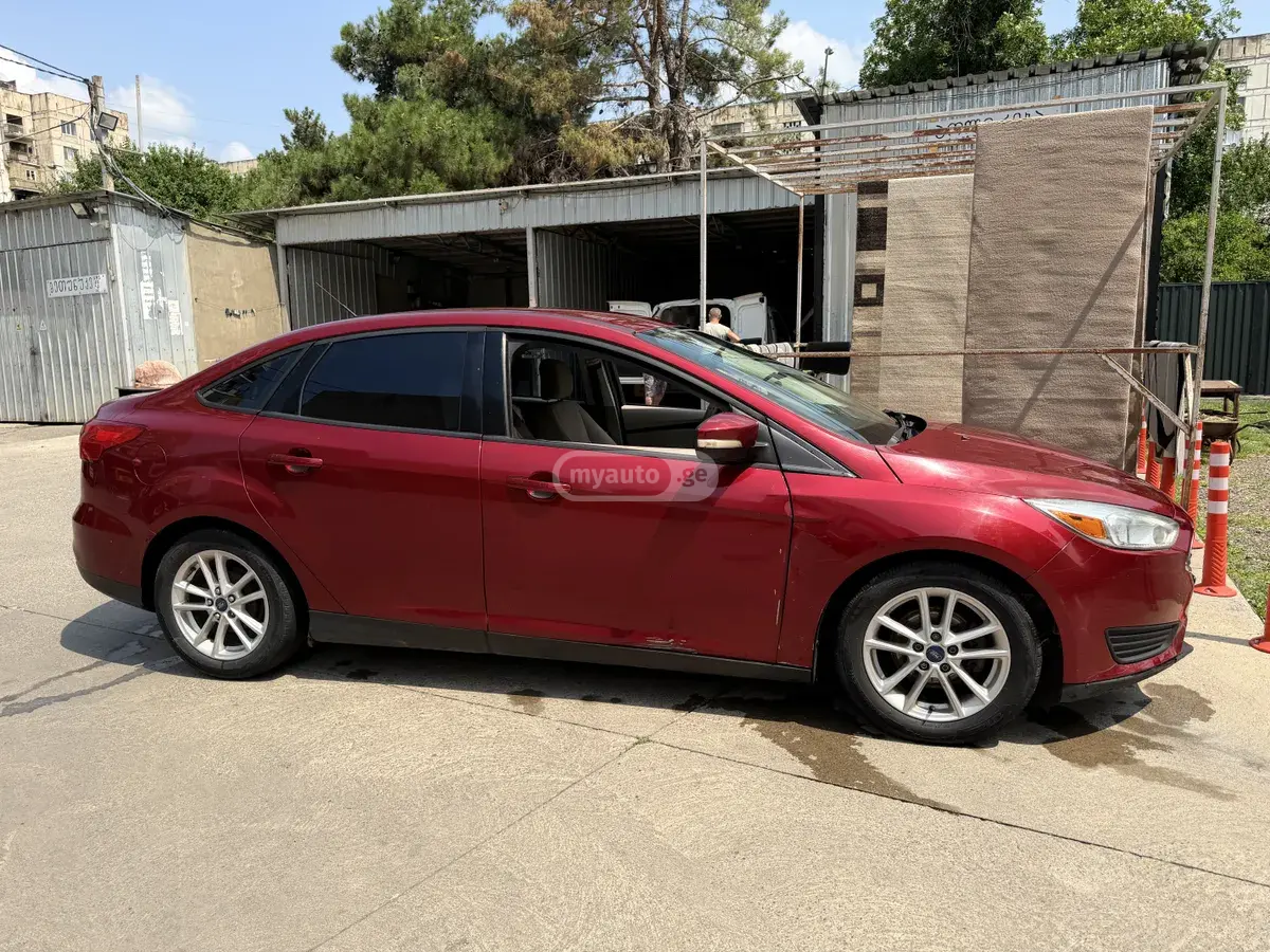 Ford Focus 2015 — photo 2