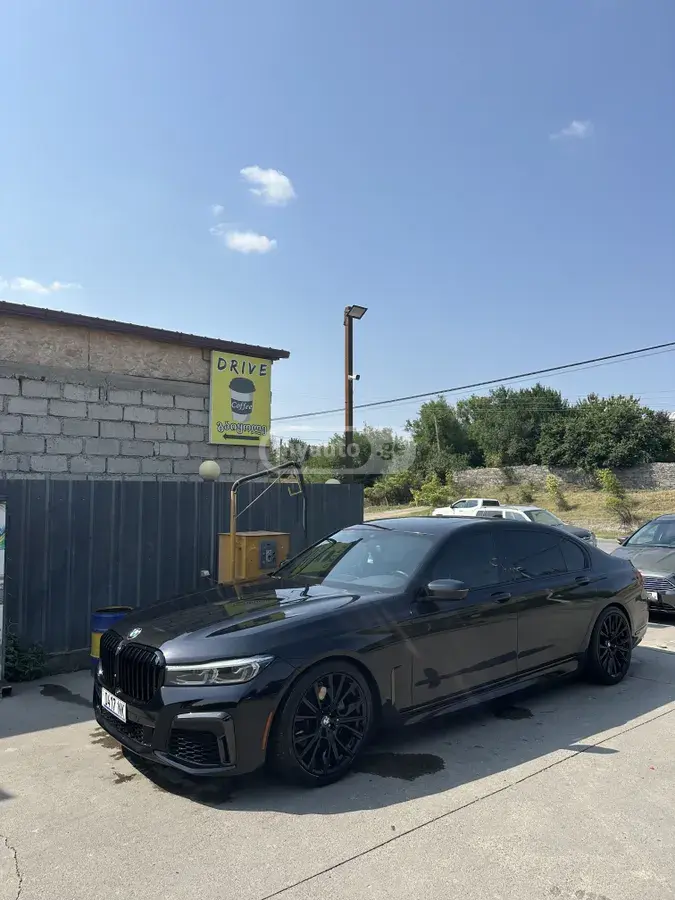 BMW 740 2020 — photo 2