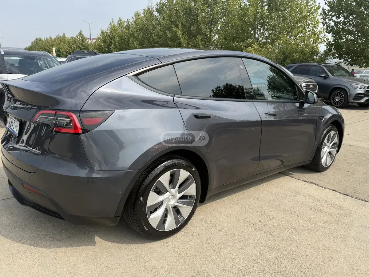 Tesla Model Y 2020 — photo 2