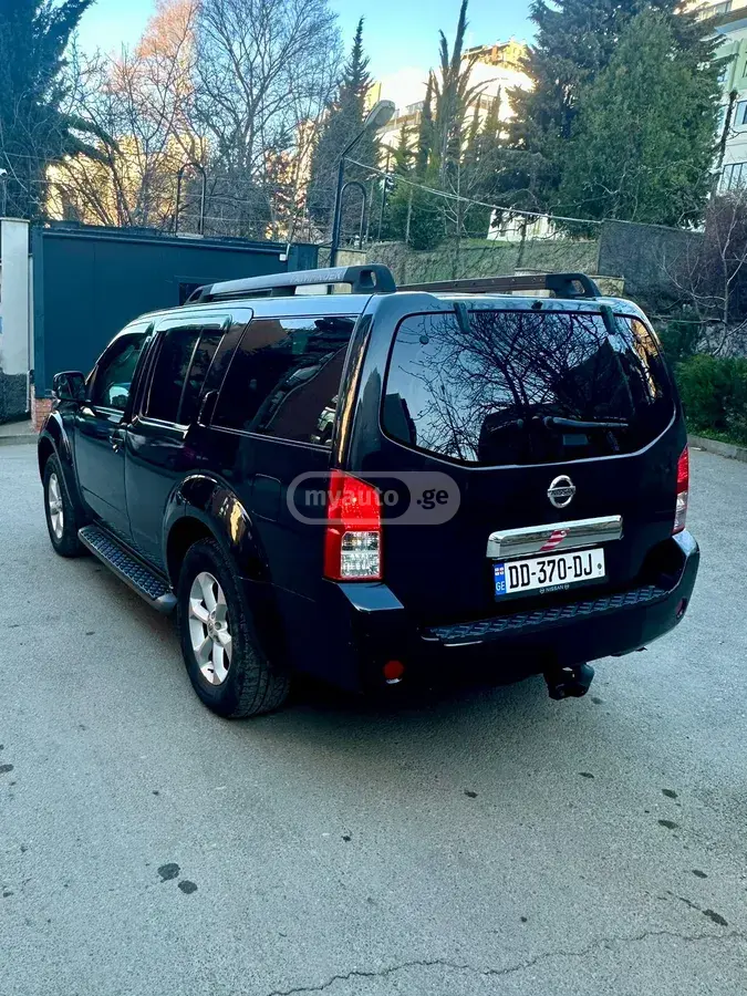 Nissan Pathfinder 2007 — photo 2