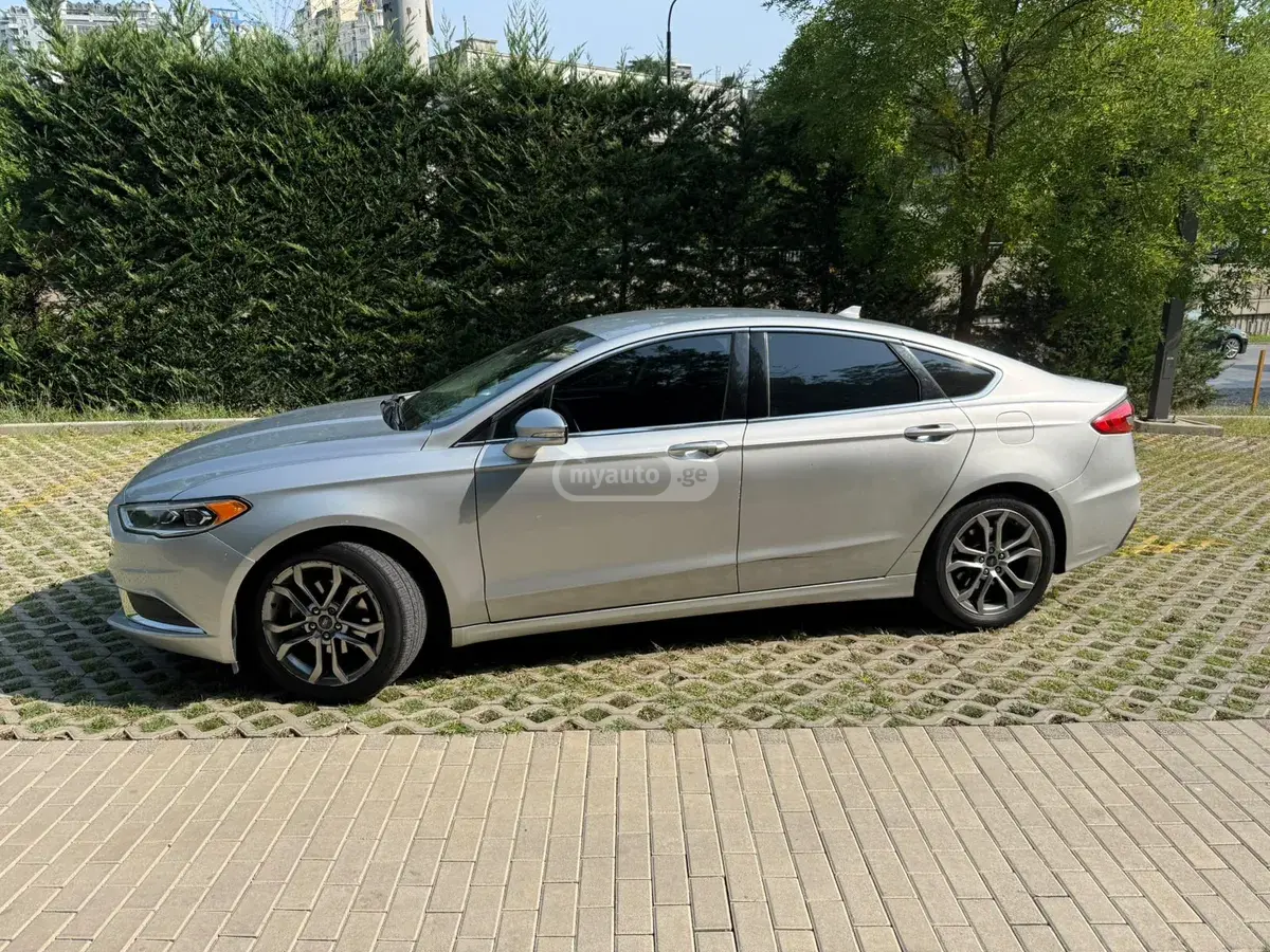 Ford Fusion 2018 — photo 2