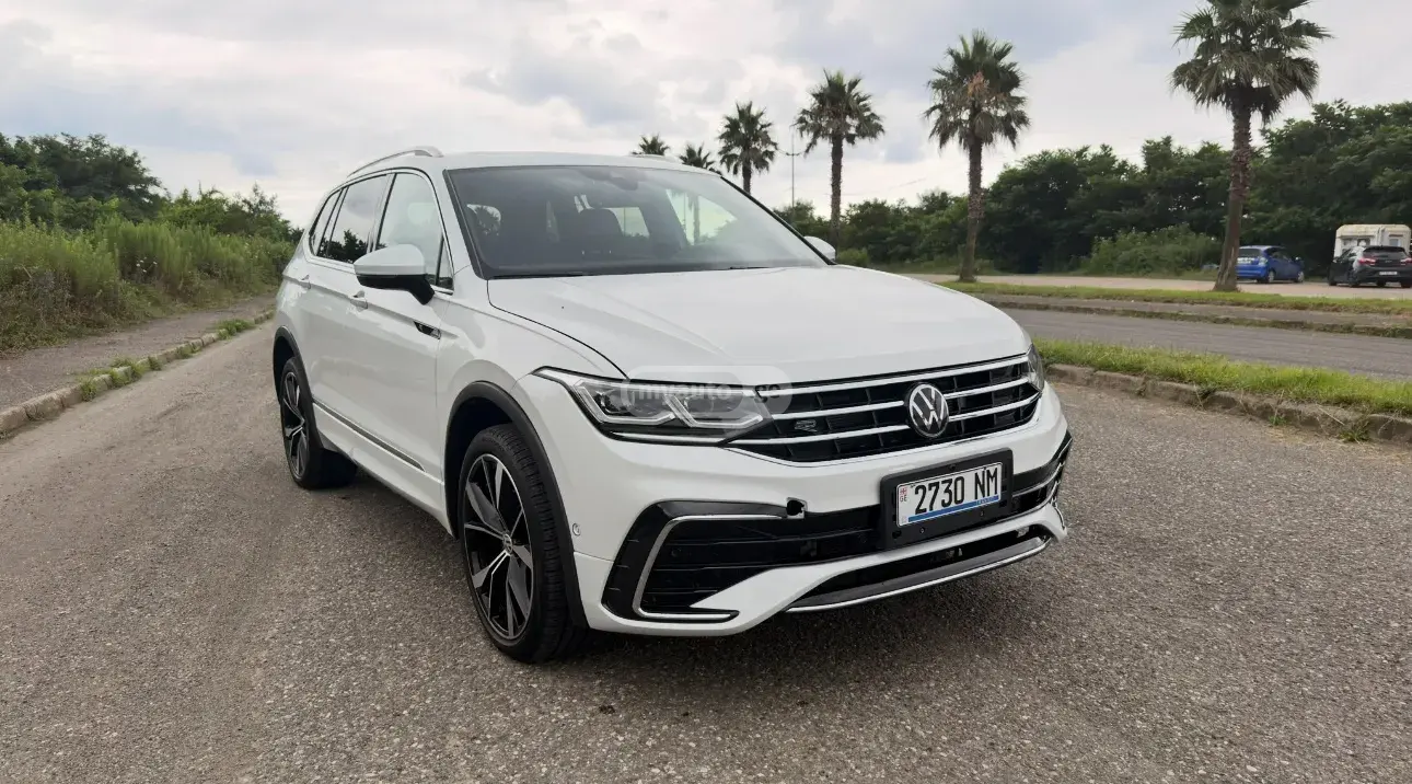 Volkswagen Tiguan 2023 — photo 2
