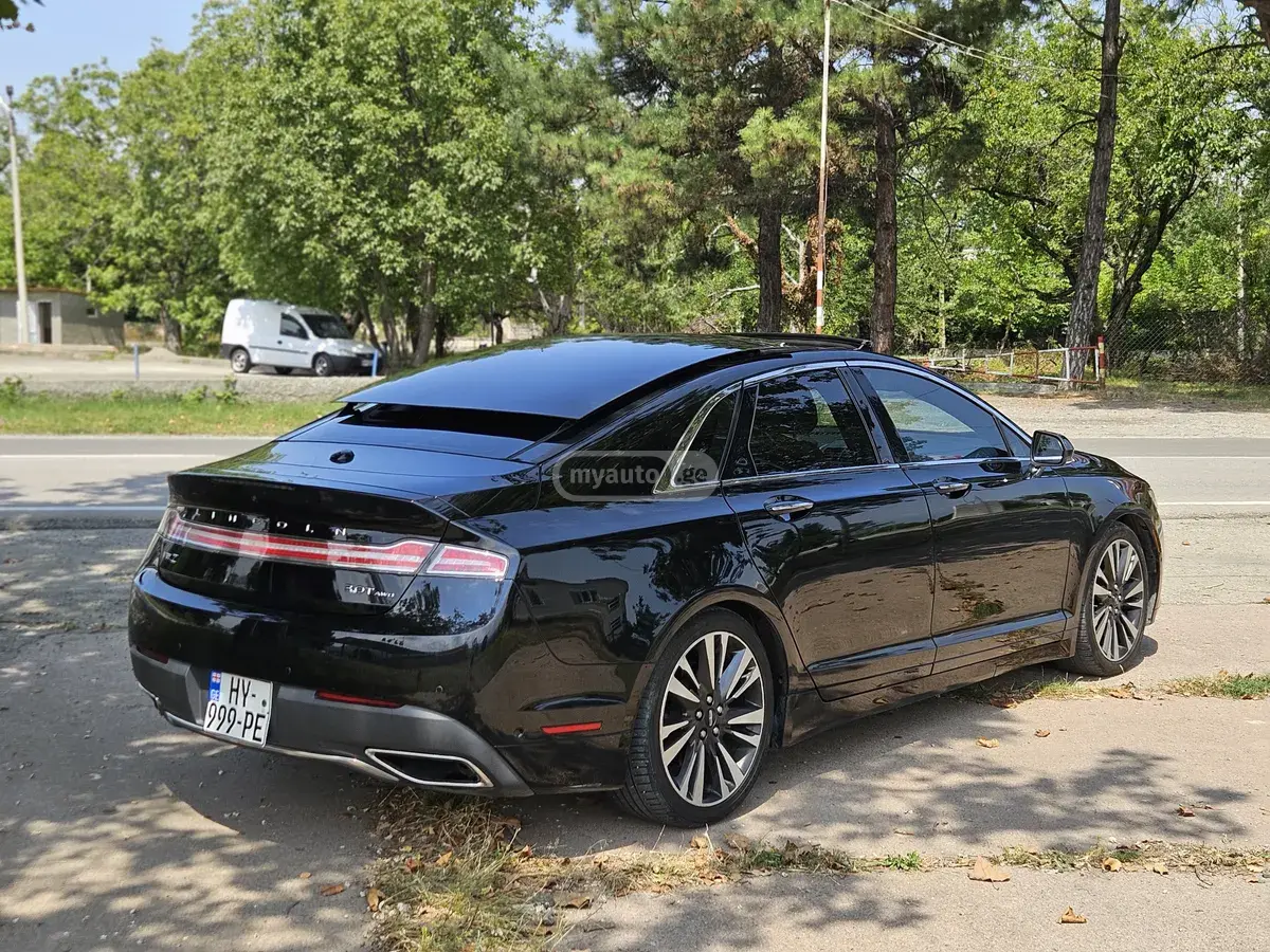 Lincoln MKZ 2017 — photo 2