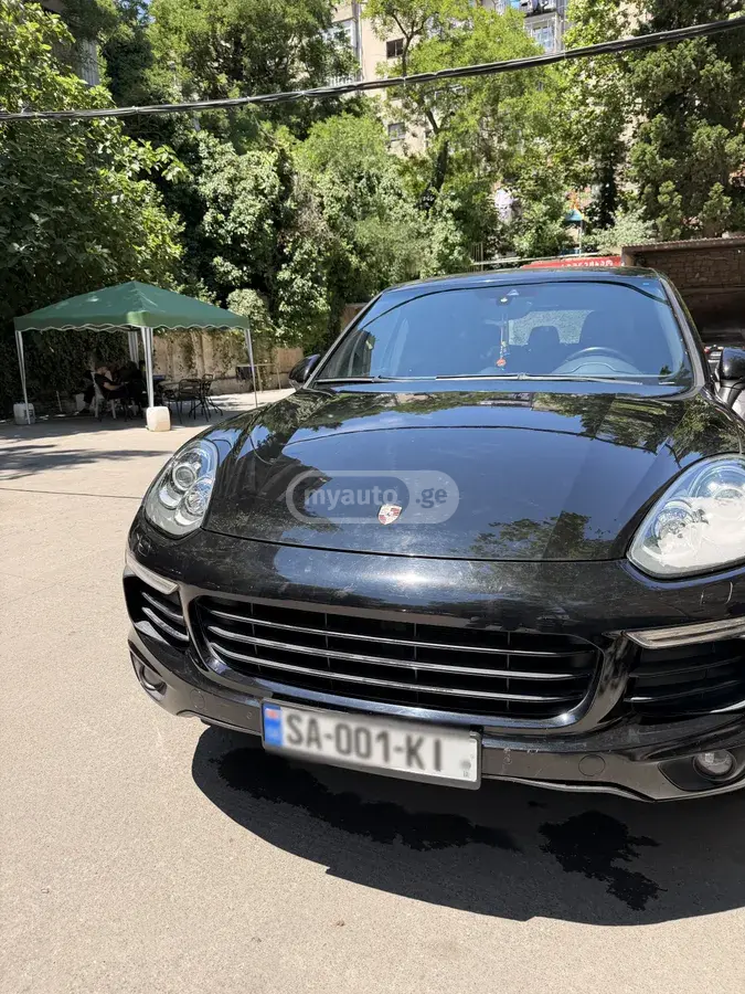 Porsche Cayenne 2017 — photo 2