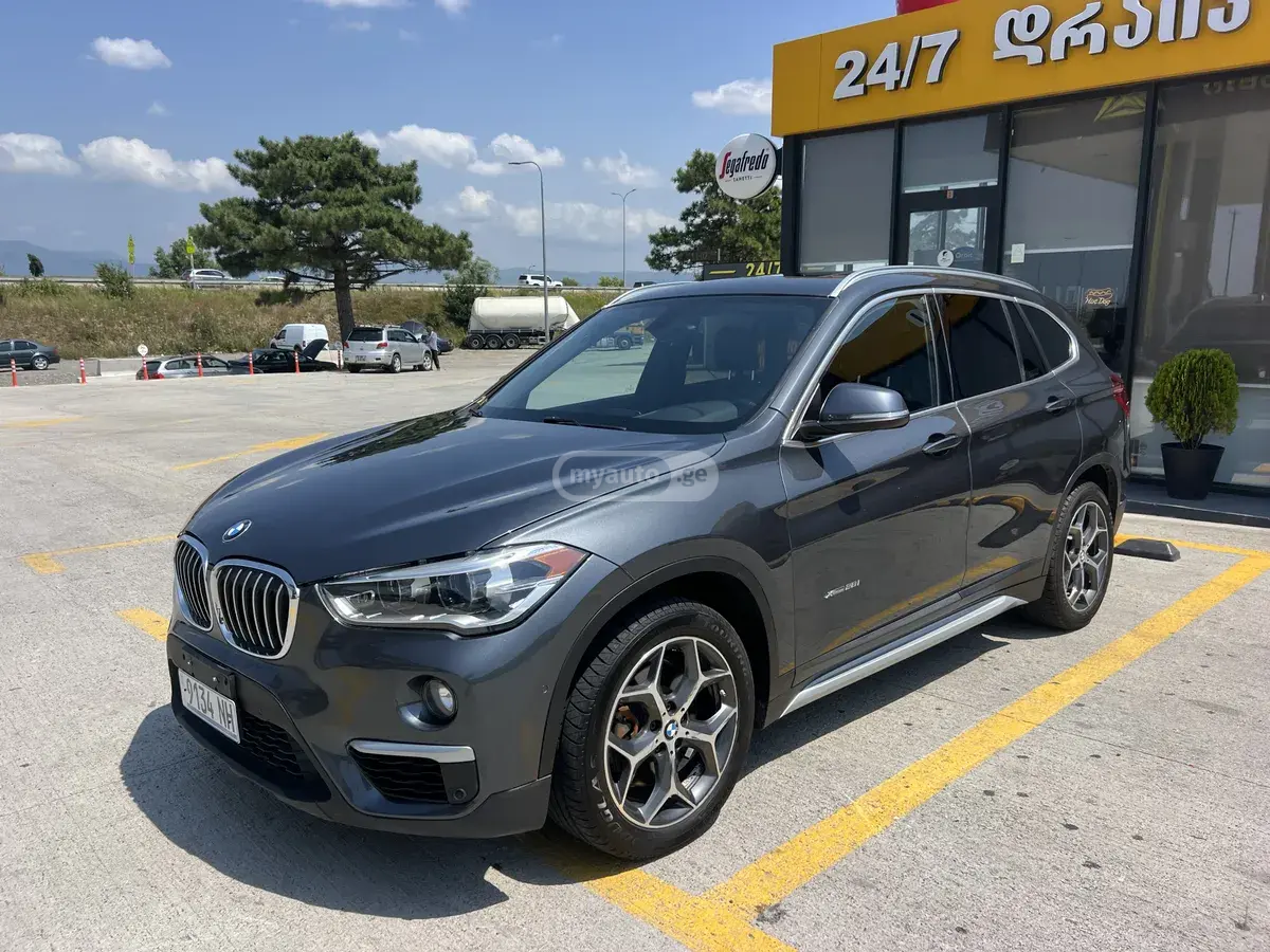BMW X1 2017 — photo 2