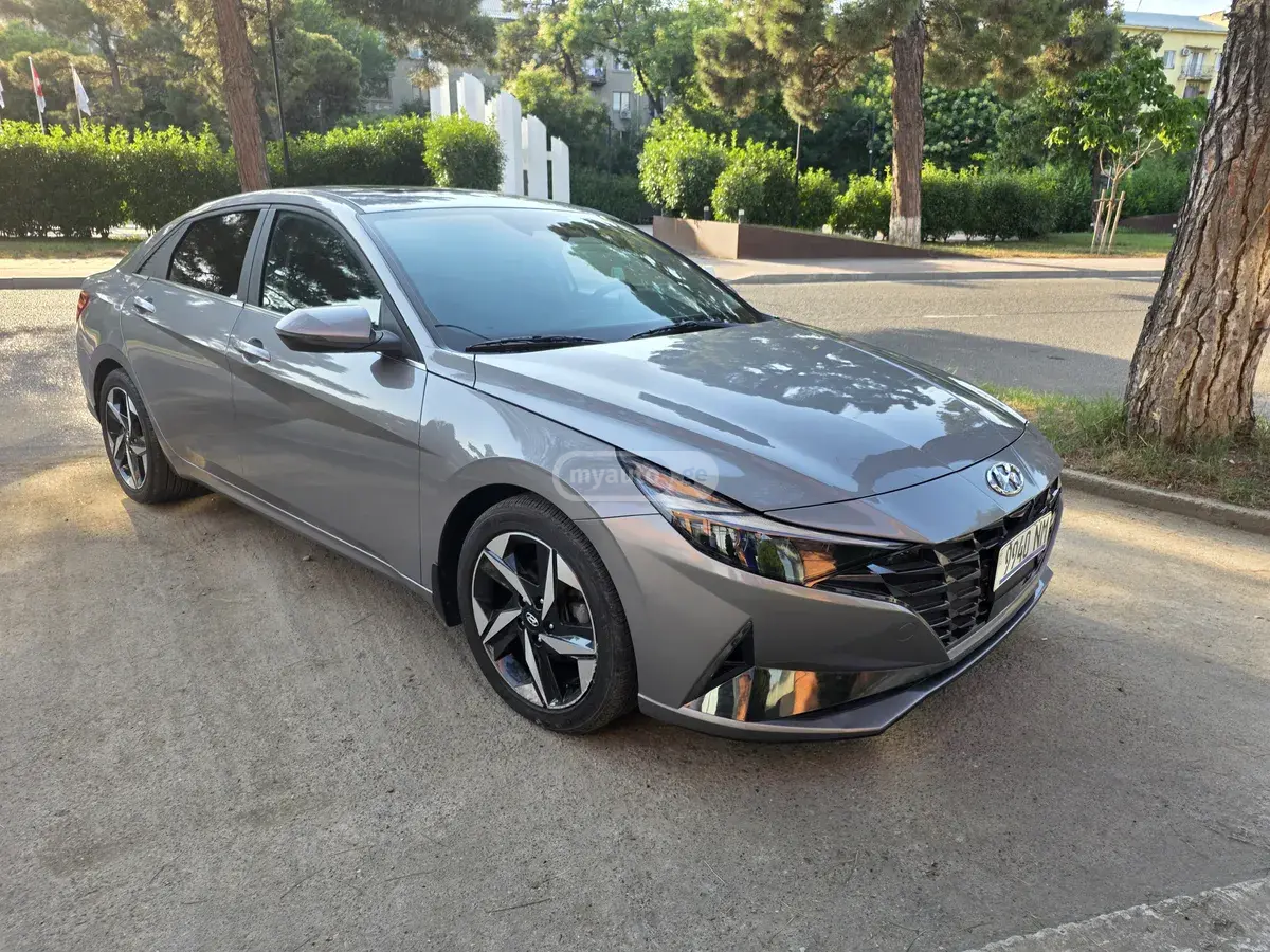Hyundai Elantra