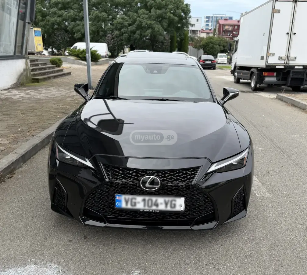 Lexus IS 350 2021 — photo 2