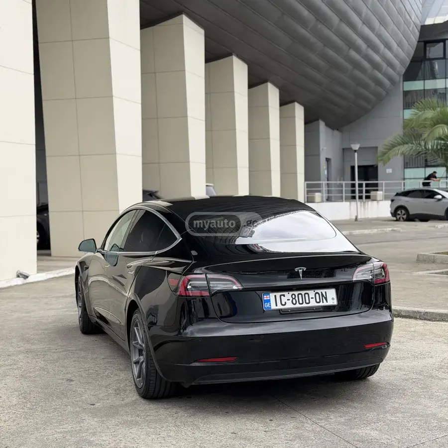 Tesla Model 3 2019 — photo 2