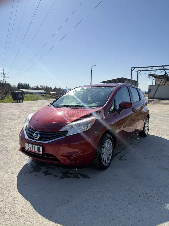 Nissan Versa