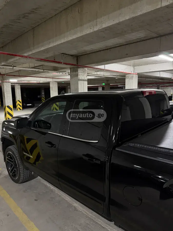 GMC Sierra 2018 — photo 2