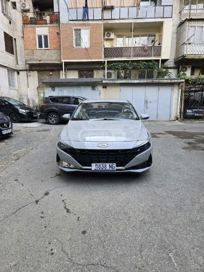 Hyundai Elantra