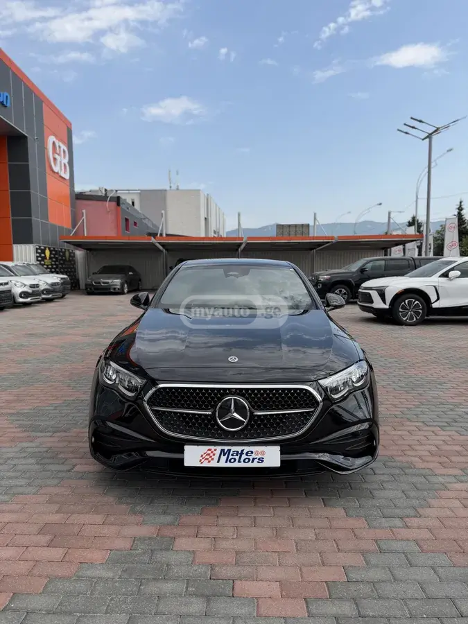 Mercedes-Benz E 200 2024 — photo 2